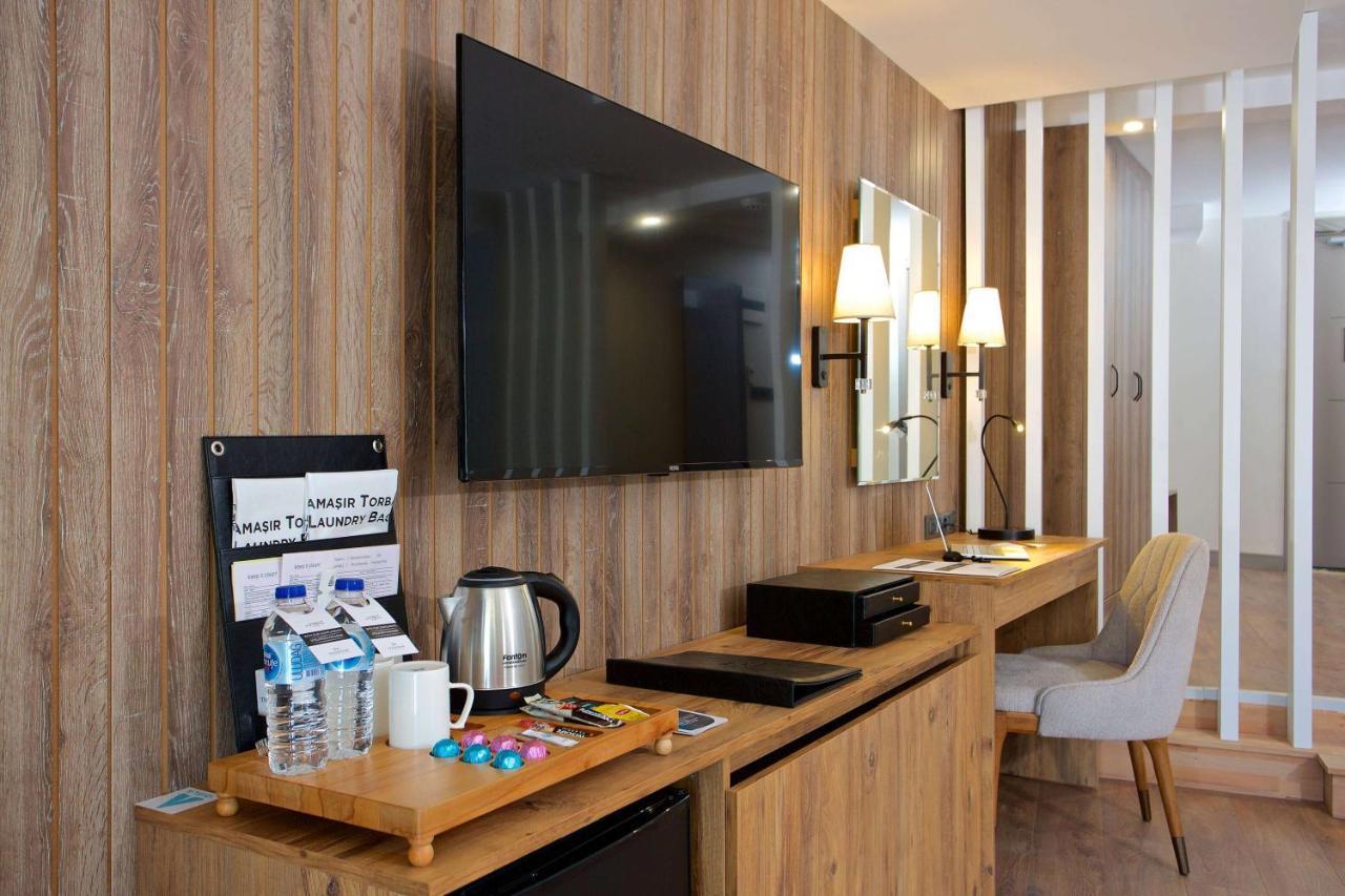 Days Inn By Wyndham Istanbul Arnavutkoy Buitenkant foto
