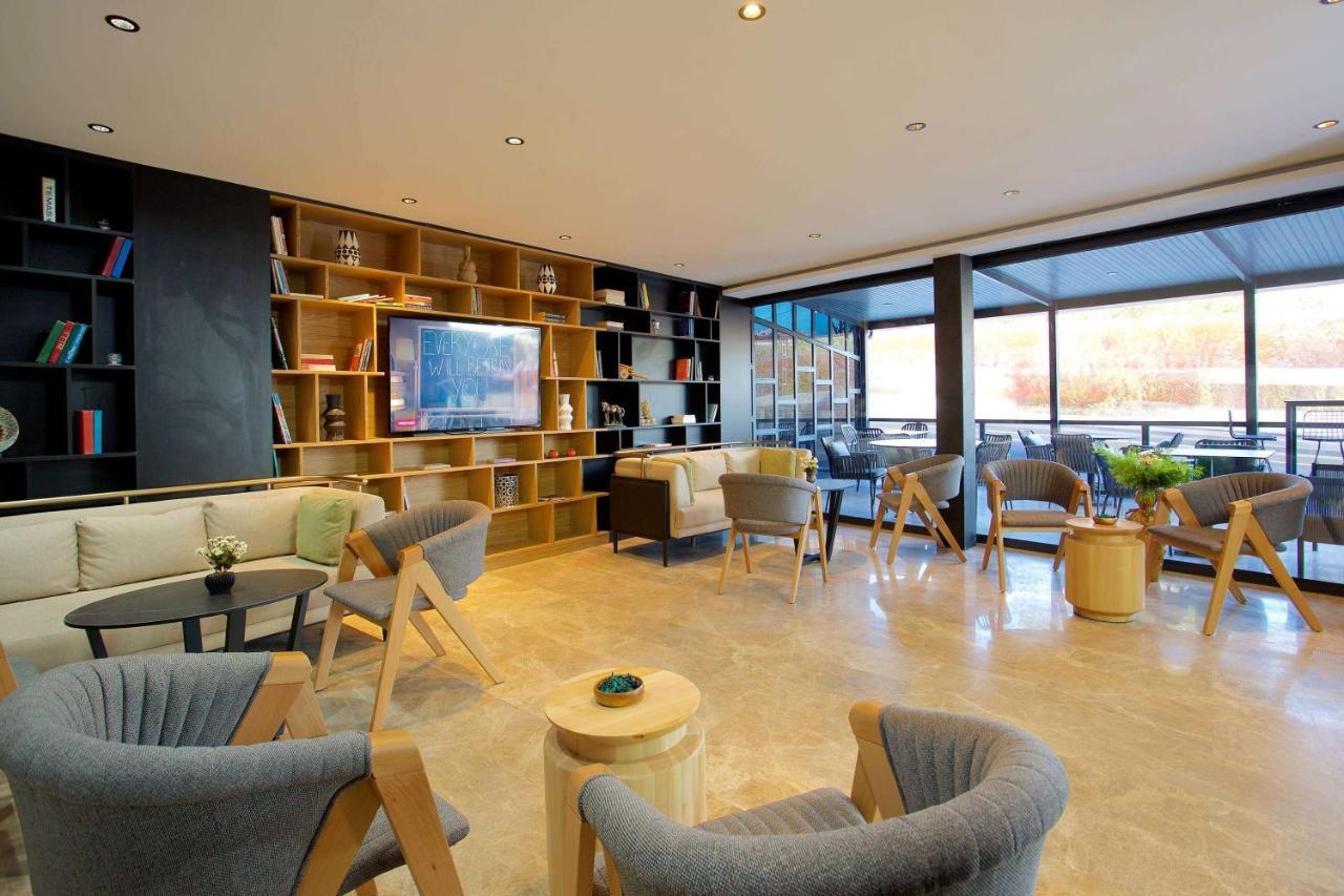Days Inn By Wyndham Istanbul Arnavutkoy Buitenkant foto