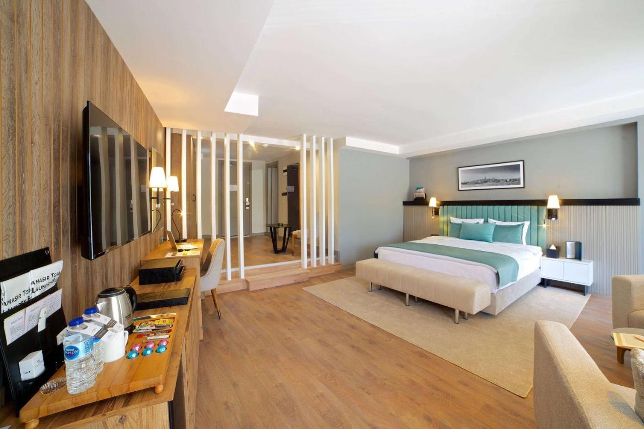 Days Inn By Wyndham Istanbul Arnavutkoy Buitenkant foto
