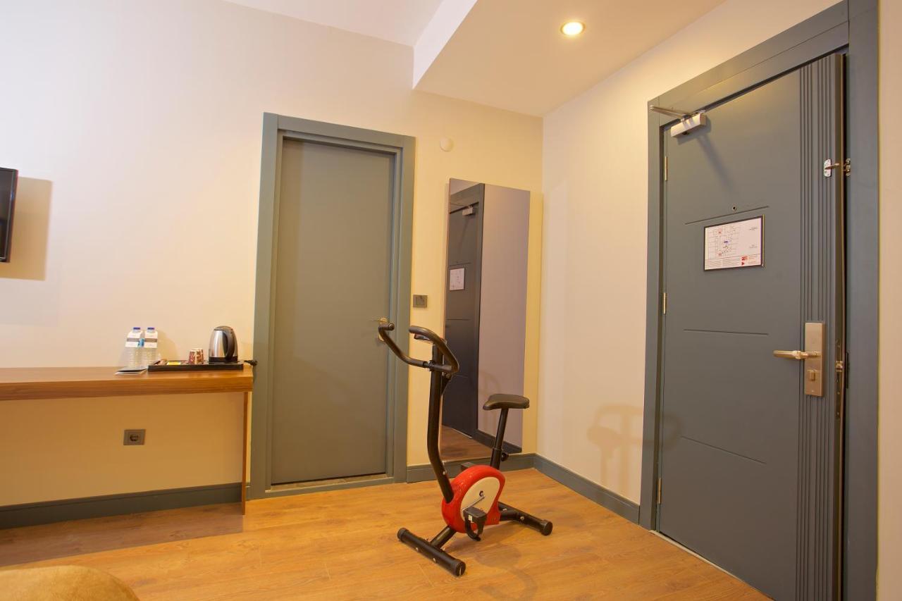 Days Inn By Wyndham Istanbul Arnavutkoy Buitenkant foto