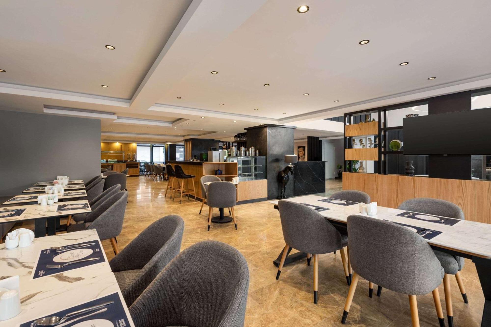 Days Inn By Wyndham Istanbul Arnavutkoy Buitenkant foto